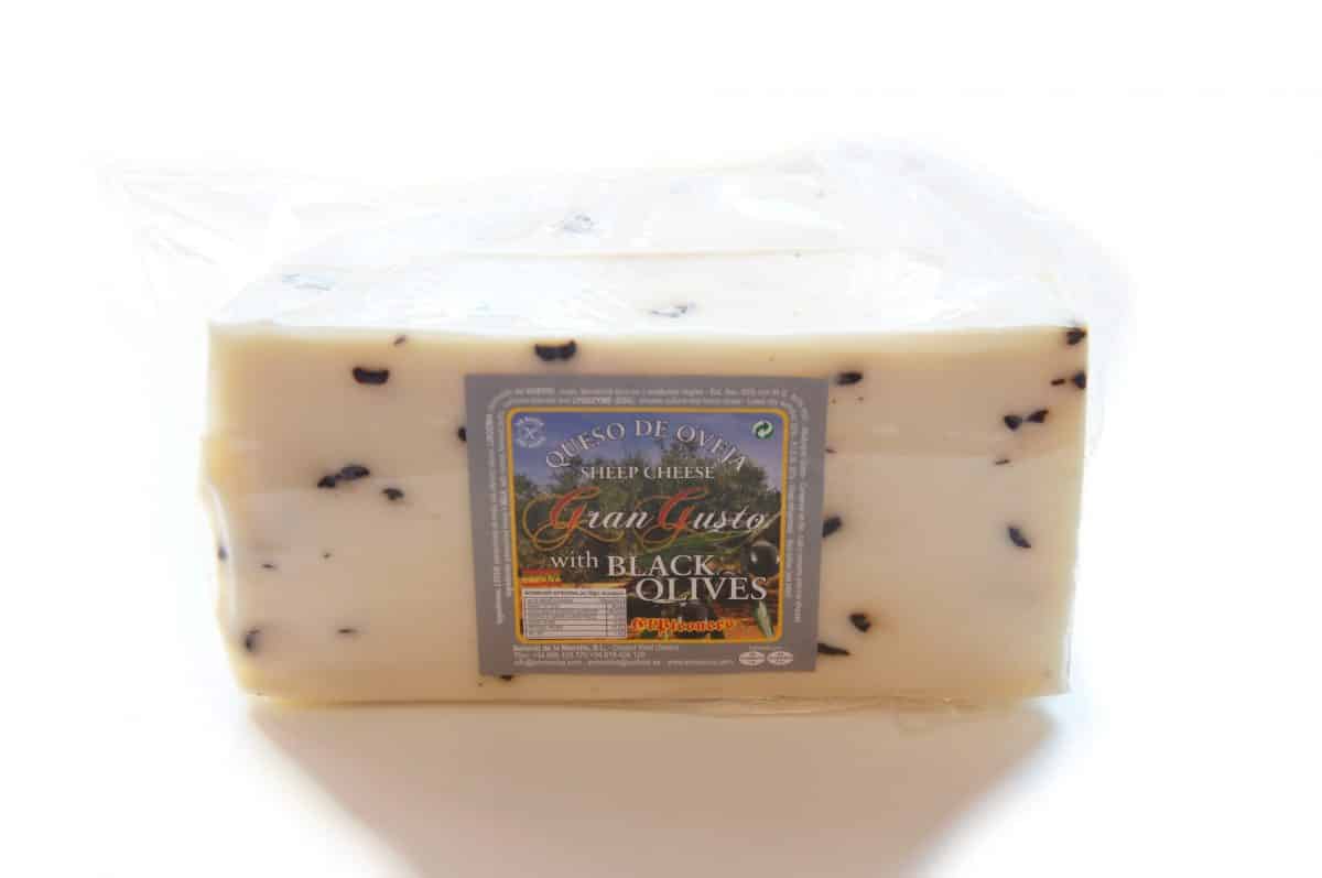queso-de-oveja-con-aceitunas